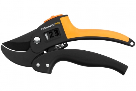 Секатор Fiskars контактный с храповым механизмом P83   111670/1000575