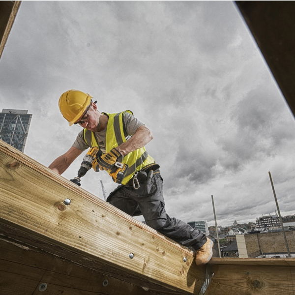 Дрель аккумуляторная DEWALT  DCD 991 NT