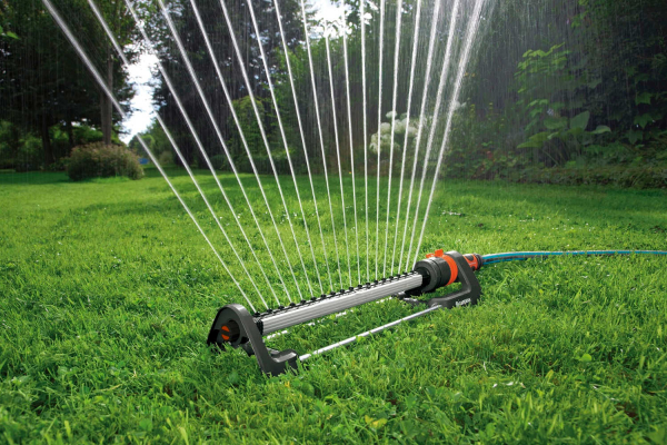 Дождеватель осциллирующий Gardena Aqua L     18704-20.000.00