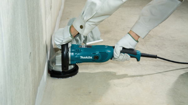 Шлифмашина по бетону Makita PC 5000C