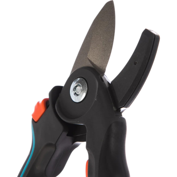 Секатор Gardena Comfort c наковал.     08903-20.000.00