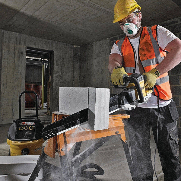 Пила ножевая DEWALT DWE 399