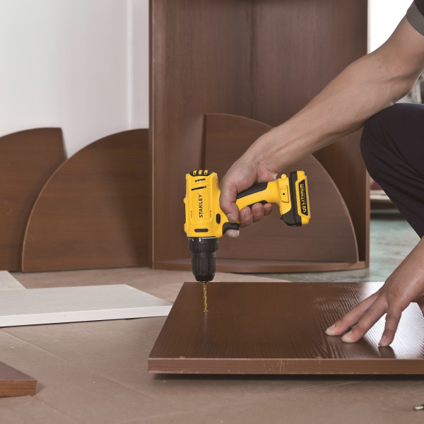 Дрель аккумуляторная STANLEY SCD 121 S2K