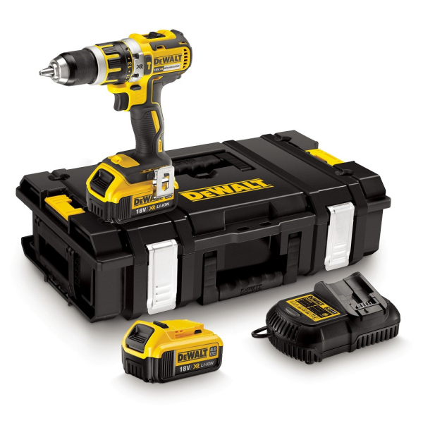 Дрель аккумуляторная DEWALT  DCD 795 M2  18v 4.0Ah Li-Ion