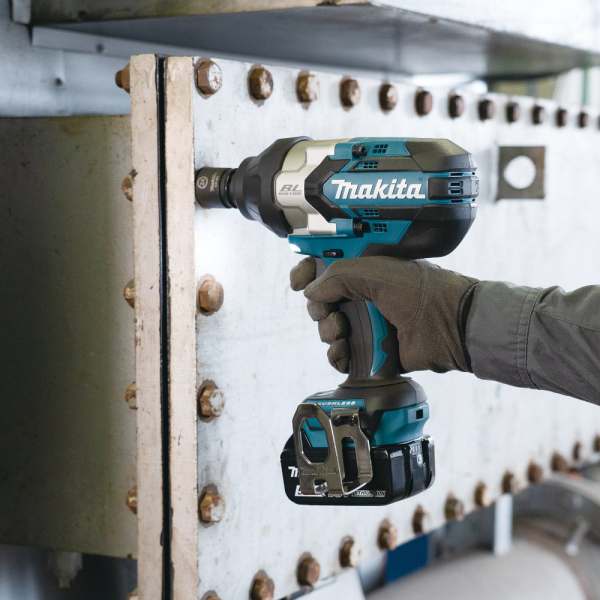 Гайковерт аккумуляторный Makita LXT BL   DTW1004Z