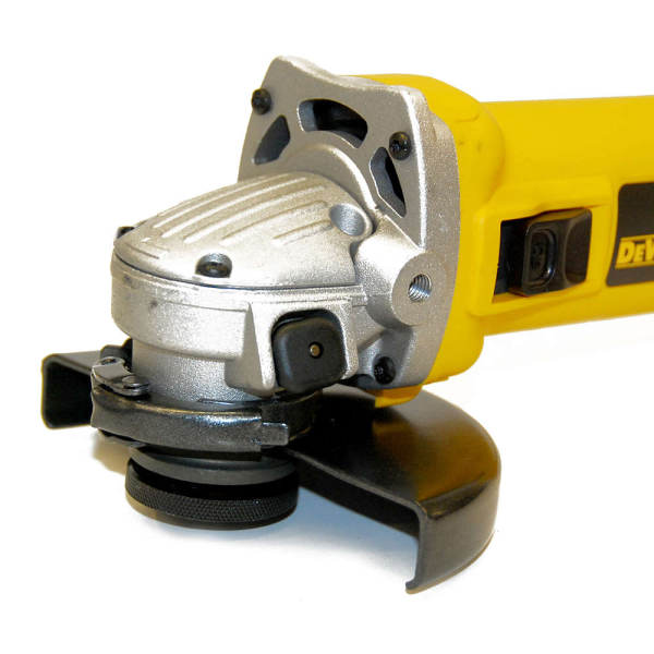 УШМ DEWALT D 28136 KD кейс + диск