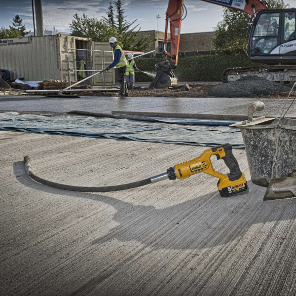 Вибратор DEWALT  DCE 531 N аккумуляторный