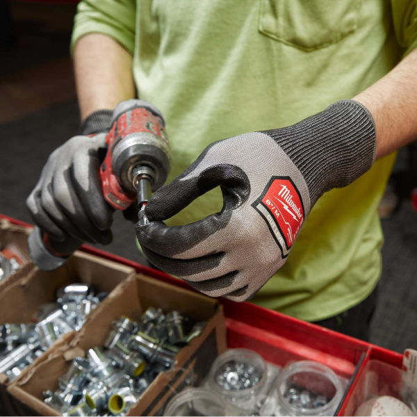 Перчатки защитные Milwaukee Hi-Dex 4/D, 7/S