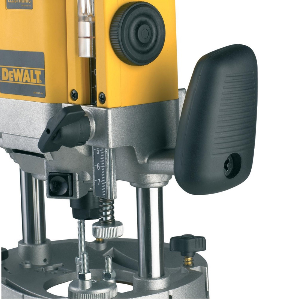 Фрезер DEWALT  DW 625 Е