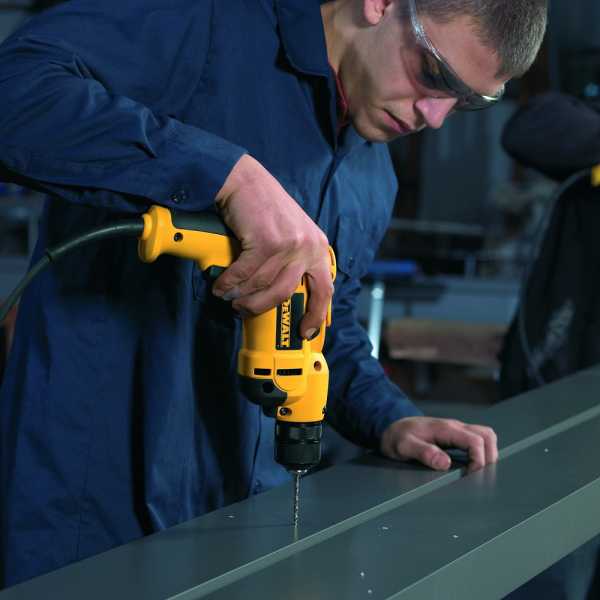 Дрель DEWALT  DWD 112 S  с/з