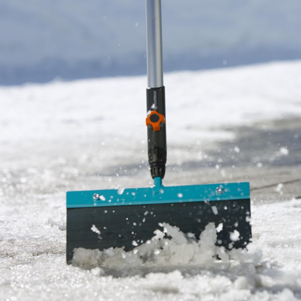 Скребок Gardena для льда и снега 30 см   03251-20.000.00