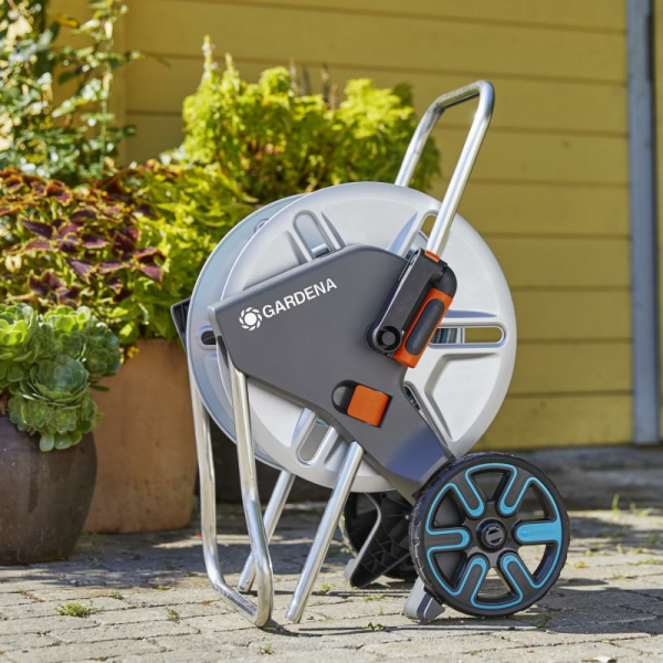 Тележка Gardena металлическая AquaRoll M с комплектом для полива   18542-29.000.00