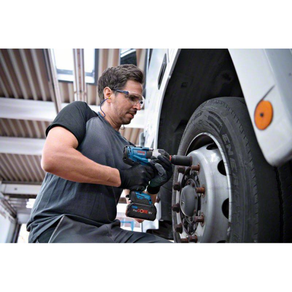 Гайковерт аккумуляторный BOSCH GDS 18V-1050 H   0.601.9J8.500