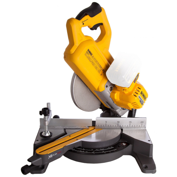 Пила торцовочная аккумуляторная DEWALT DCS 777 N